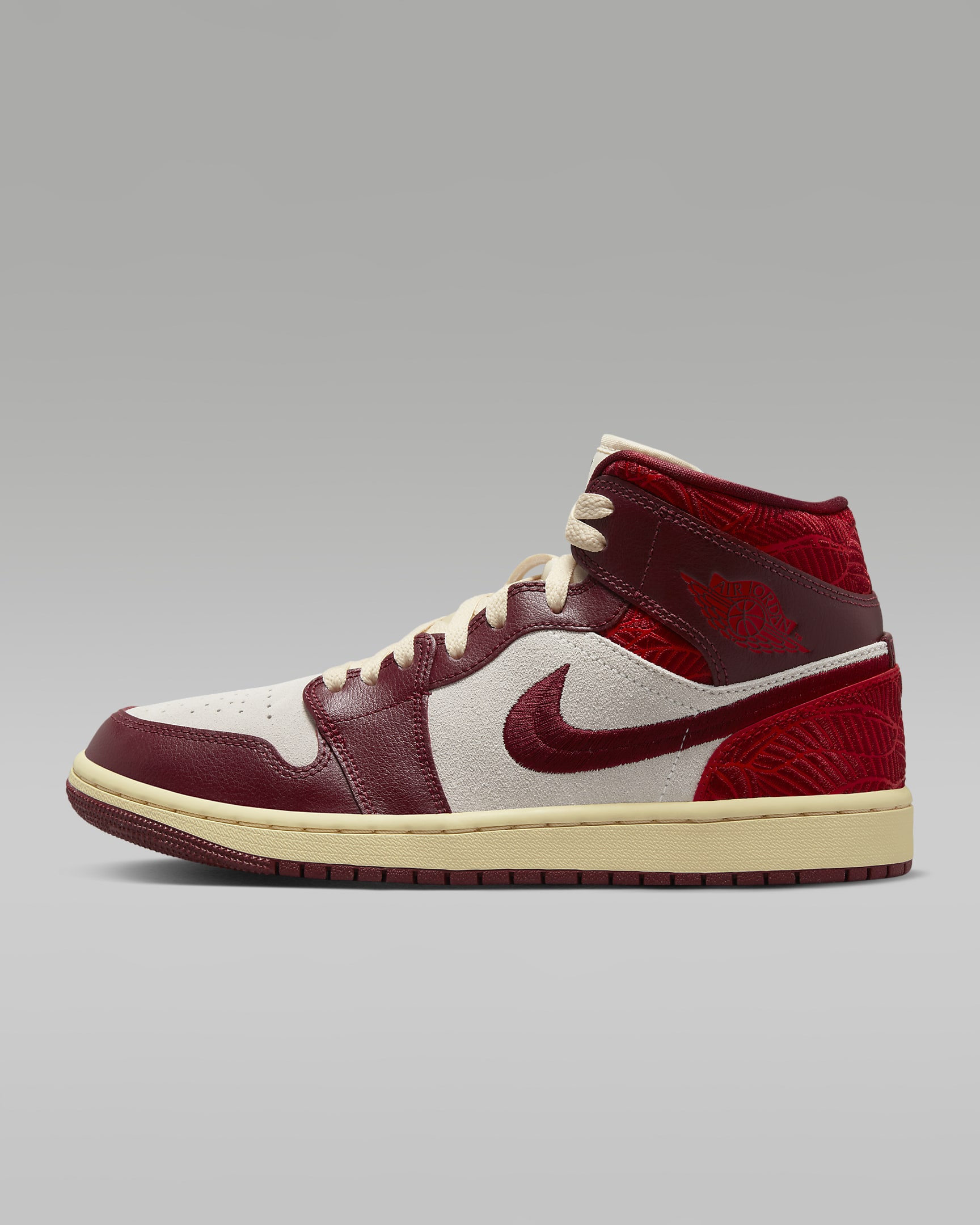 Air Jordan 1 Mid Se Team Red/Sail/Muslin/University Red DZ2820-601